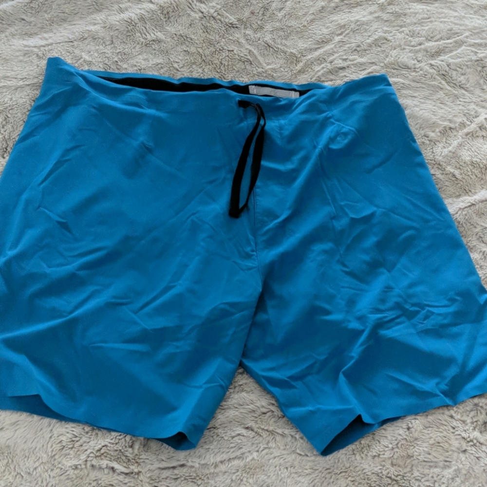 Outerknow trunks